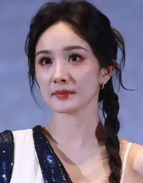 37岁杨幂对比36岁赵丽颖,骨相老去和皮相老去的差距一目了然