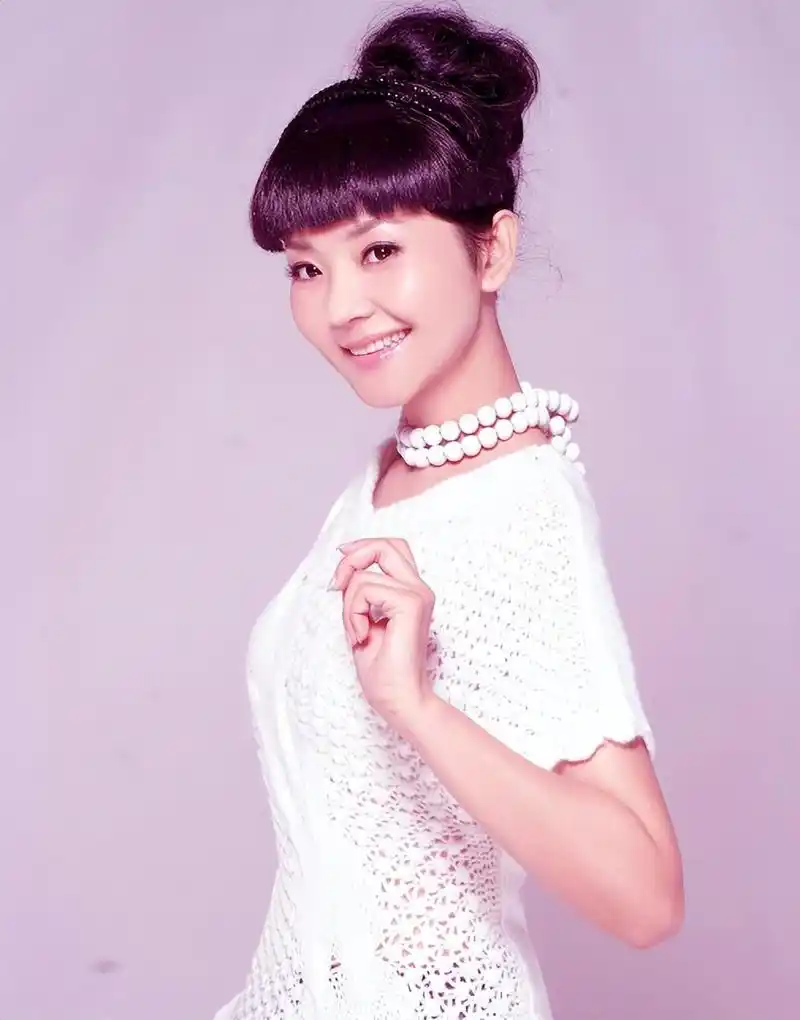 回顾主持人方琼忙于工作惹婆婆不满丈夫充当婆媳关系的润滑剂