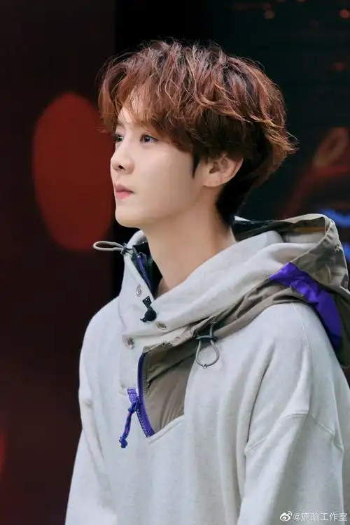 全世界最帅的老板##鹿晗好久不见出来聊聊