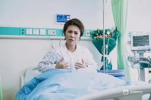 沈腾饰演副掌门张茱萸和田雨饰演的马东是师兄弟关系,两人在