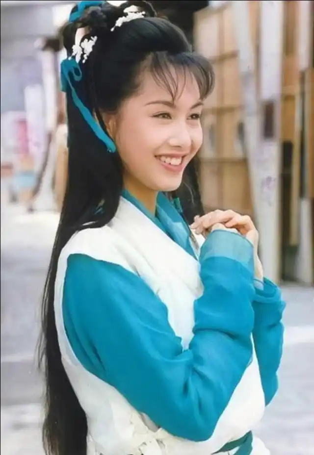 ai修复94版《射雕英雄传》朱茵黄蓉剧照,女神太美了,收藏做壁纸