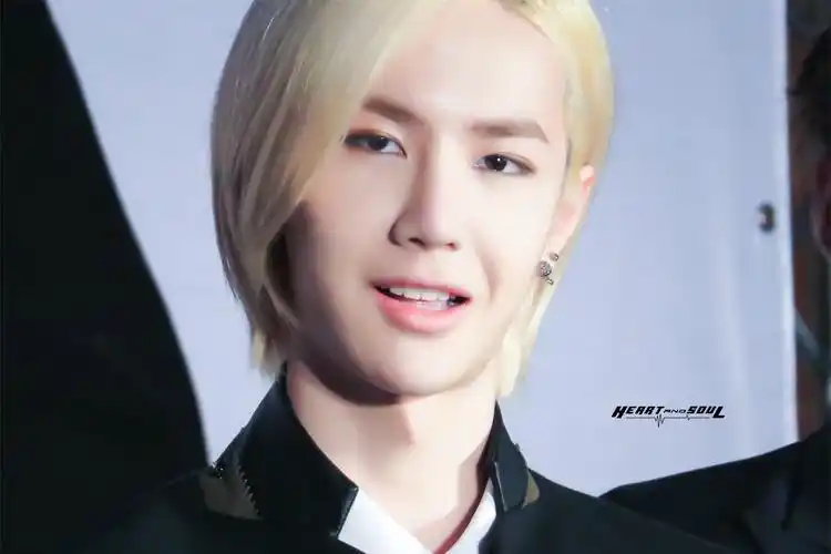 王一博白牡丹 - 堆糖,美图壁纸兴趣社区