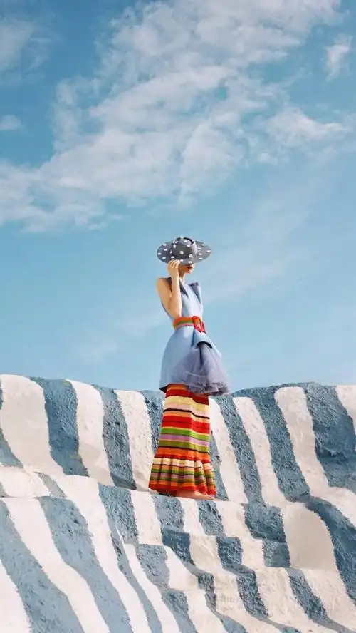 新一期欧美风系列锁屏壁纸来袭,快快接住!