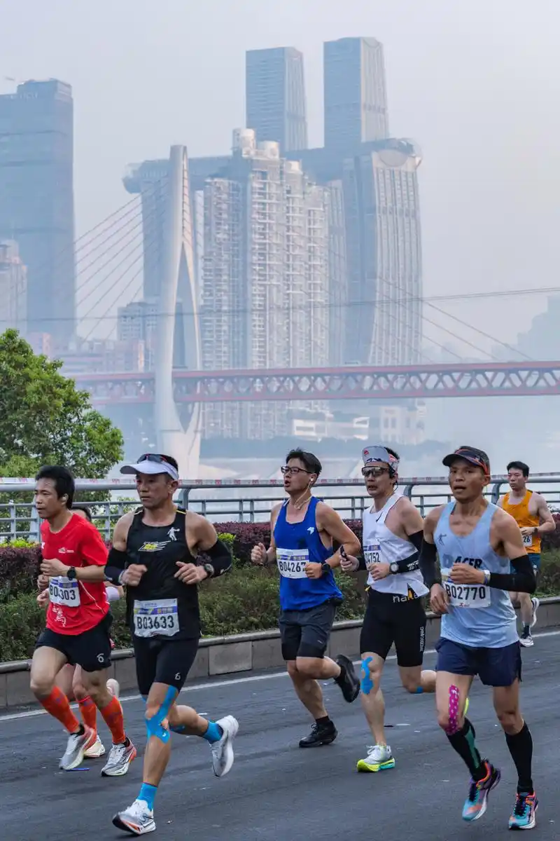 2024重庆马拉松开赛