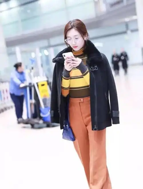 江疏影身材好太任性穿一身牛仔套装扮酷大长腿真是惹人羡