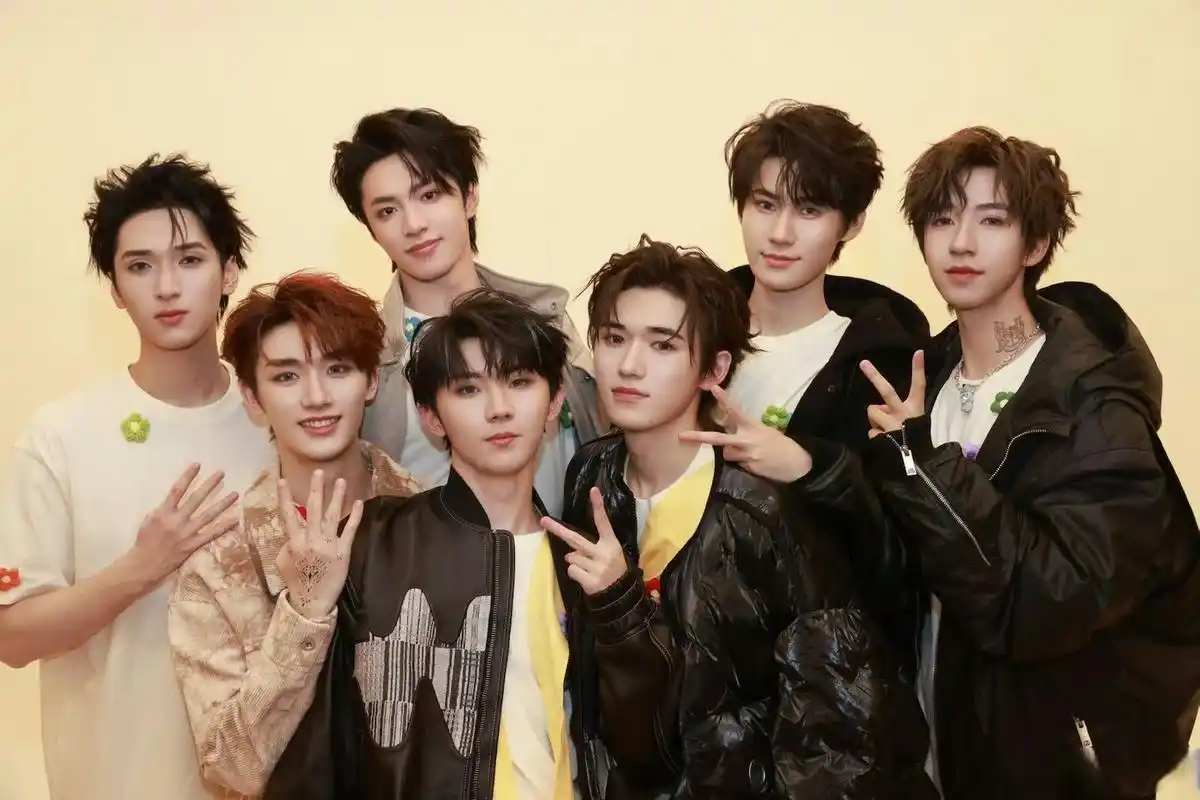 小酷炫彩##时代少年团加盟湖南跨年晚会#02#湖南卫视跨年晚会第二