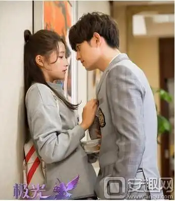 极光之恋男主女主有吻戏吗 关晓彤马可吻戏 剧照