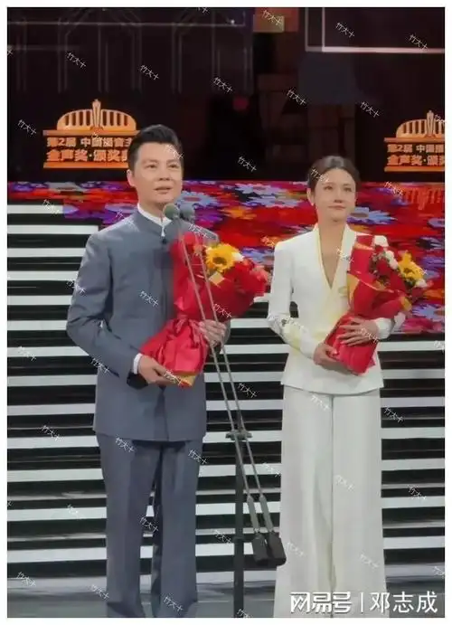 龙洋荣获"金声奖",央视新生代主持力量崛起?