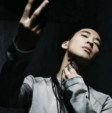 新交规实施黄立行躺枪 名人与条文相"违背"