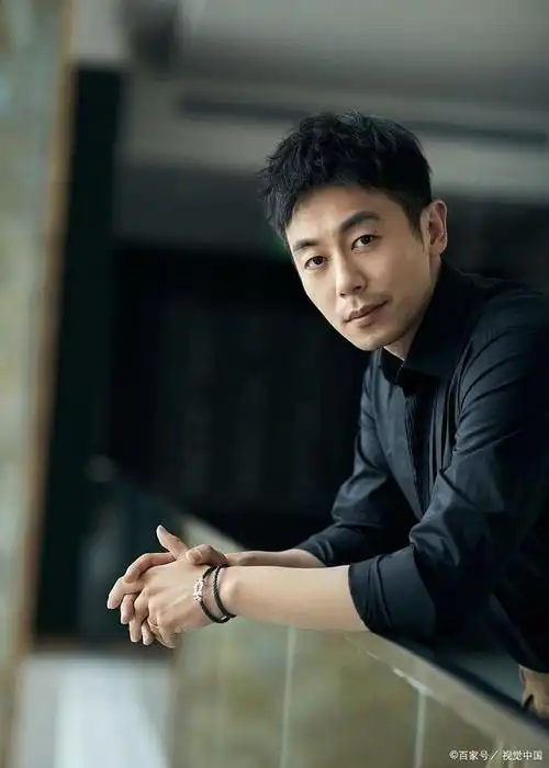 朱亚文当众"嘲讽"郭麒麟,气氛瞬间尴尬,大林巧妙化解暴露修养