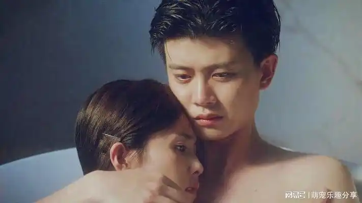 任嘉伦的占有欲到底有多强,用力吻到鼻子变形!太让人欲罢不能了