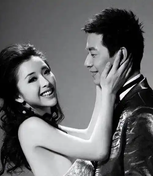 至今未嫁未娶的3位上海籍主持人,才貌双全,最小年纪都40岁_路易_王冠