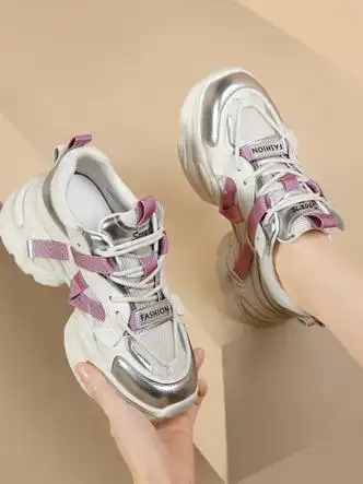 意尔康潮牌今年流行的老爹鞋女款春季新款炸街厚底休闲运动鞋女士旅游