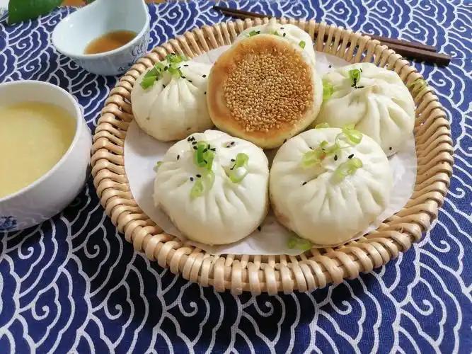 生煎馒头怎么做_生煎馒头的做法_kimchi就是泡菜_豆果美食