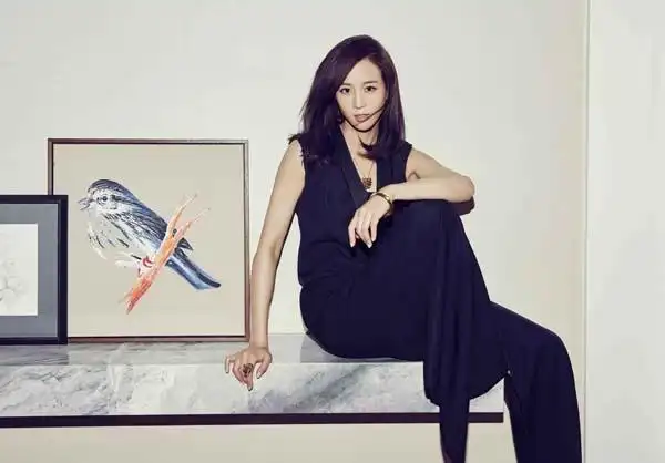 张钧甯爸爸再婚是真的吗 其父母张志铭郑如晴竟离婚多年