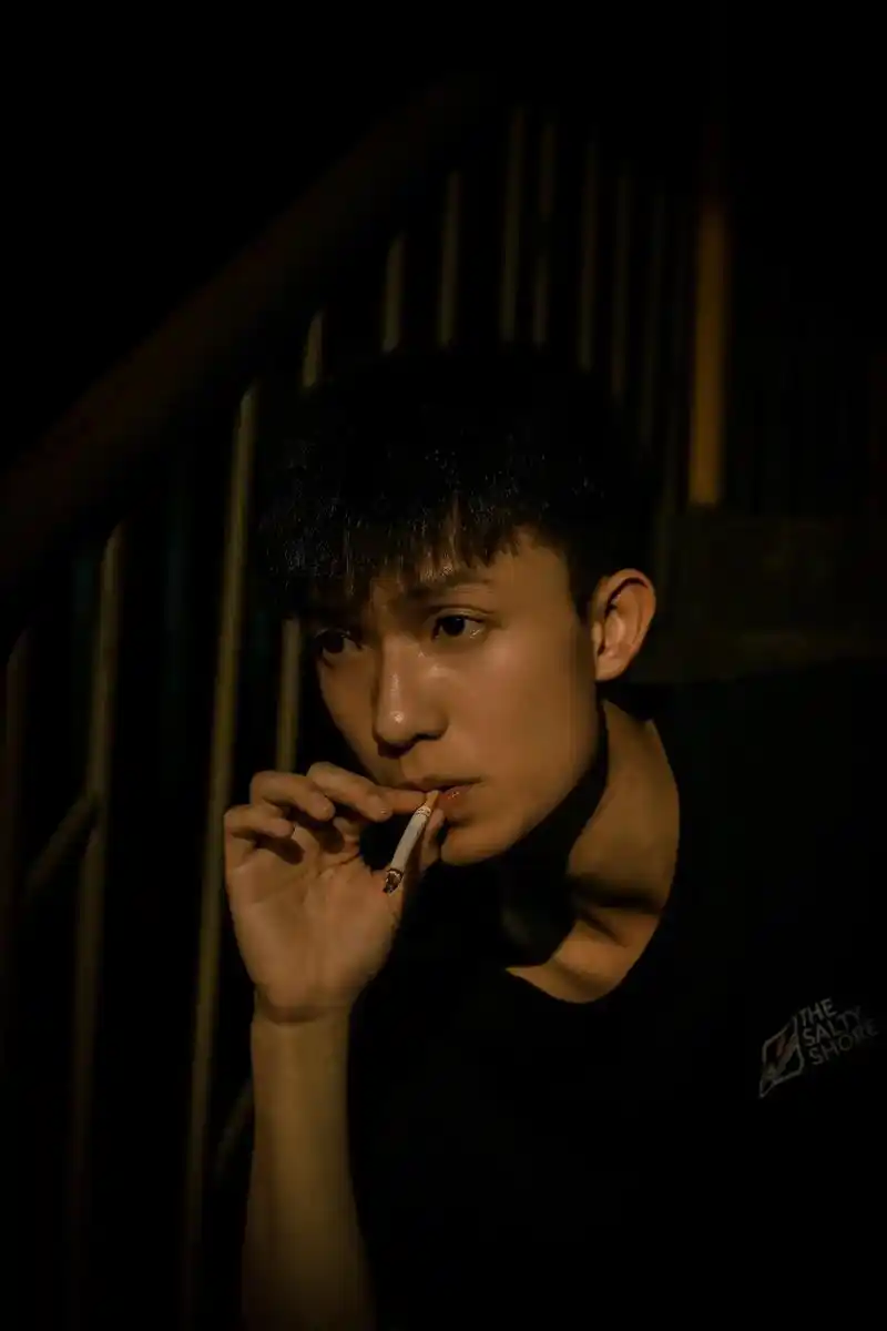 吸烟有害健康#港风 #摄影 #吸烟有害健康传播正能量 - 抖音