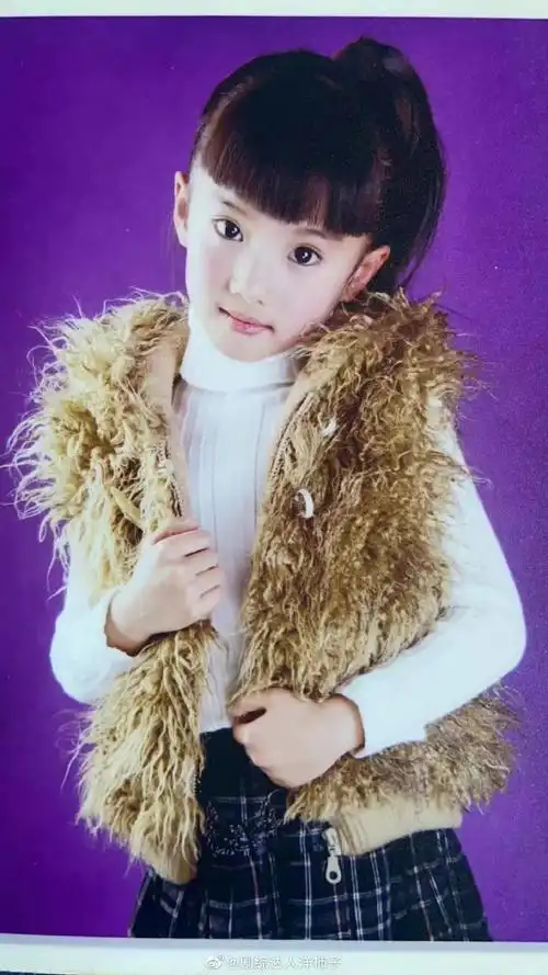有没有自己的爱豆呀,原来金晨宝贝小时候那么可爱呀,而且杨迪从小就