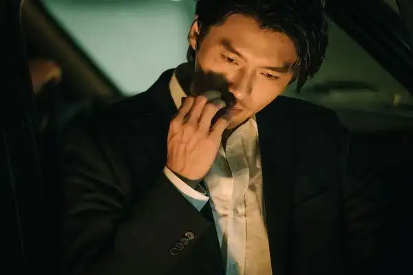 玄彬也表示《极智对决》中谈判专家和绑架犯一对一对决,相互