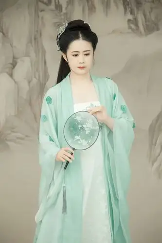 穿越回古代,做个古代美女.