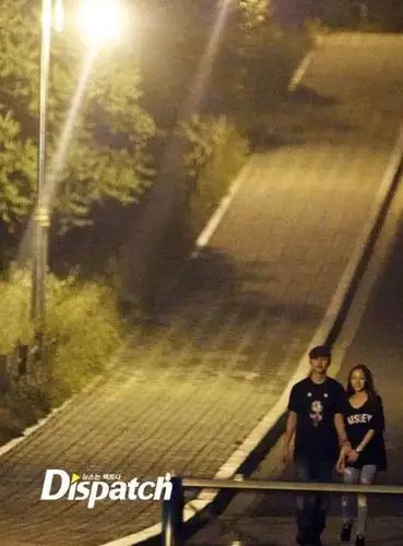 龙俊亨与具荷拉恋爱约会被拍 韩星座驾排名出