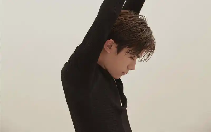 tfboys易烊千玺帅气图片桌面壁纸_大陆明星_壁纸下载_美桌网