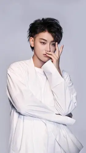 演员黄子韬,魅力非凡的舞台王子,来看他的帅照吧