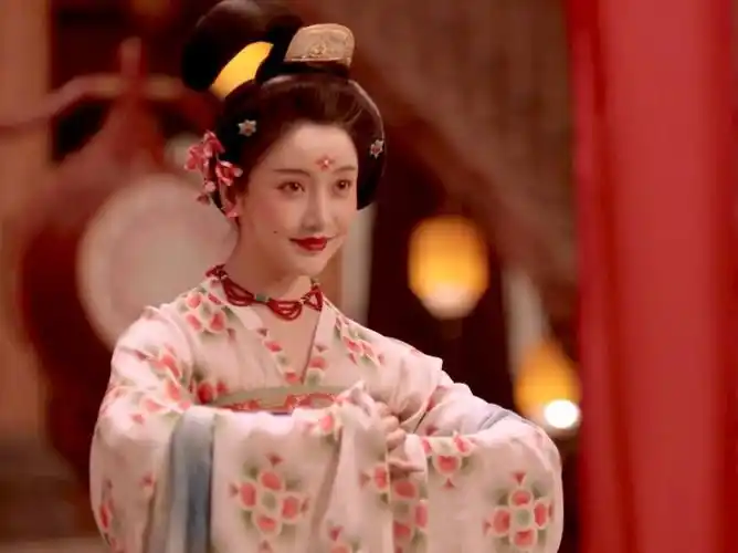 最新一期国风无双里姜贞羽尽显舞蹈功底