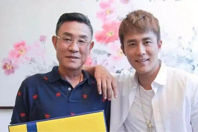 杜淳父亲被爆遭"诱奸"女方怀孕后敲诈上千万,目前已报警