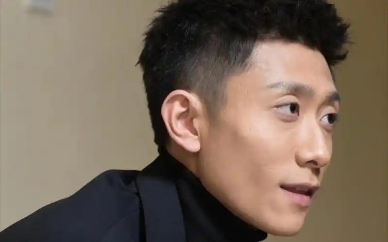 张一山面相人小声大主贵瘦人多火招风耳活泼好动爱显摆得瑟尖顶火型