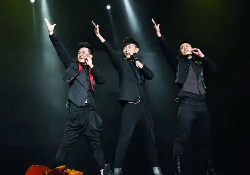 和平组合—"大陆小虎队"