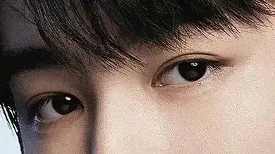 王俊凯的眼睛能溺死我 #只看眼睛 #王俊凯让人心动的n个瞬间 - 抖音