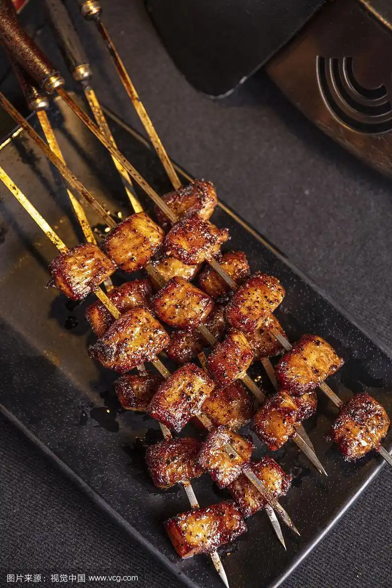 碳烤猪颈肉串