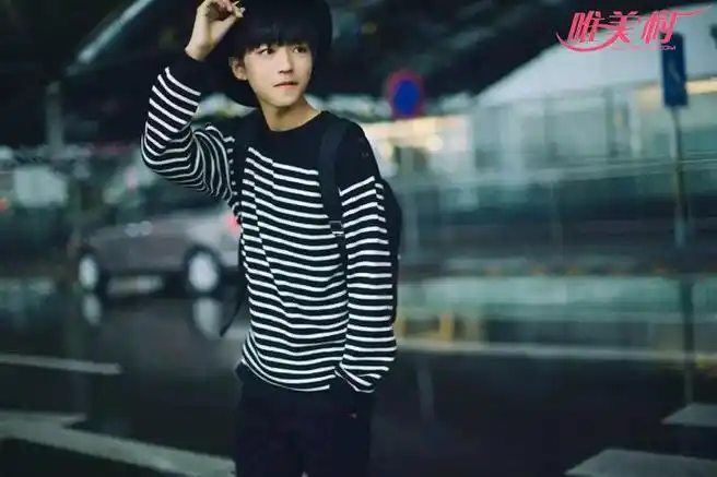 石翔王俊凯吻照 冷静啊各位迷妹们先别激动