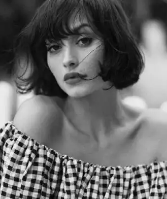 2019秋冬"齐腮短发"火了,想换发型的女生可以做参考!