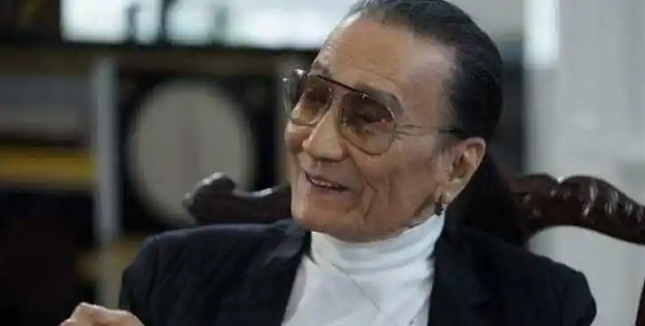 叫小胖,成龙称他是个传奇,李小龙跟他合照得靠边_香港_向华强_嘉玲