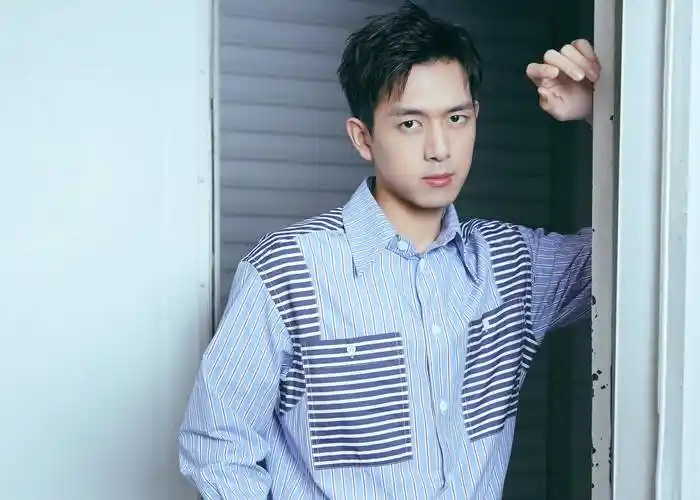 尤其是在泰国,很多国产剧都很火,来看看最受泰国网友喜爱的男明星都有