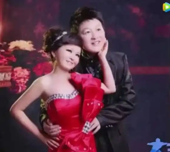 袖珍夫妻结婚4年老公疯狂长高15公分媳妇都求他别长了