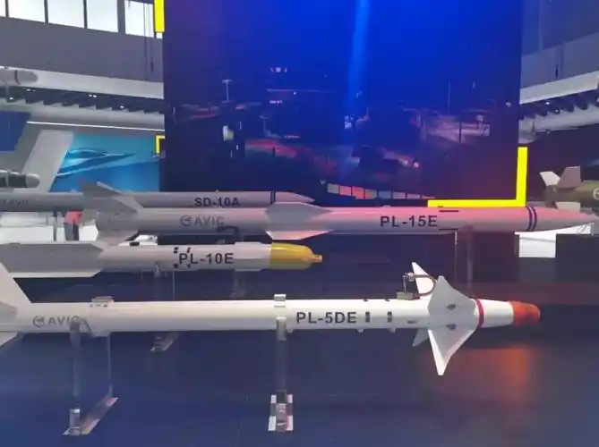 霹雳15e闪亮登场制导方式多样吸引外界对空空导弹射程探讨