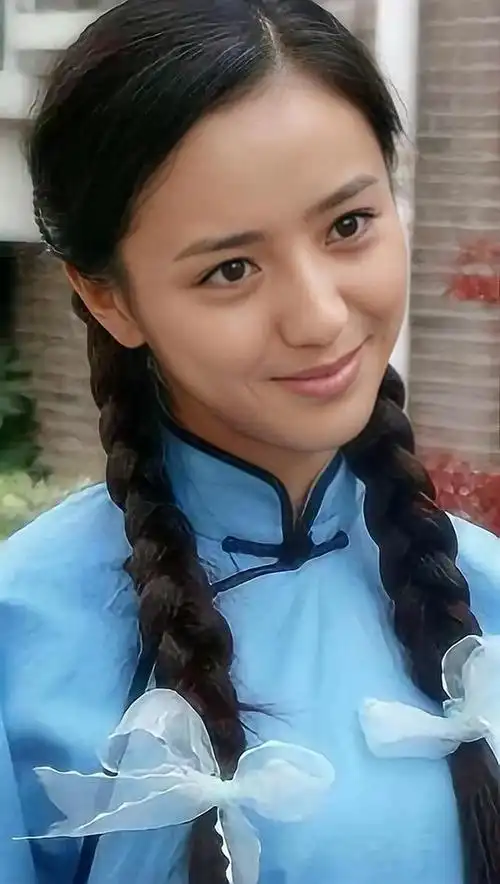 佟丽娅学生时期旧照曝光曾被大众点评这才是国宝级美貌