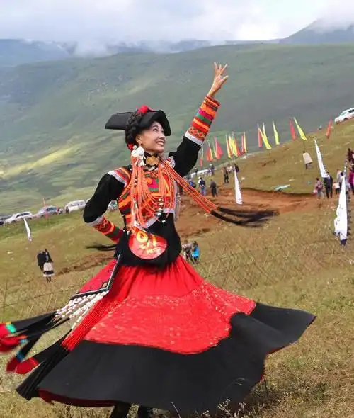 四川大凉山彝族独有文化彝族毕摩文化源远流长博大精深