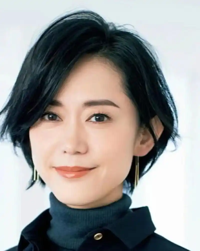 中年女性,建议剪这5款发型,洋气减龄,柔美气质,关键还显脸小