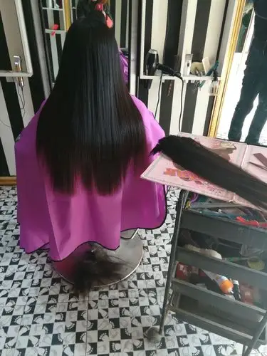 车站.髪艺(高价收长发)噢免费设计发型!免费设计发型!