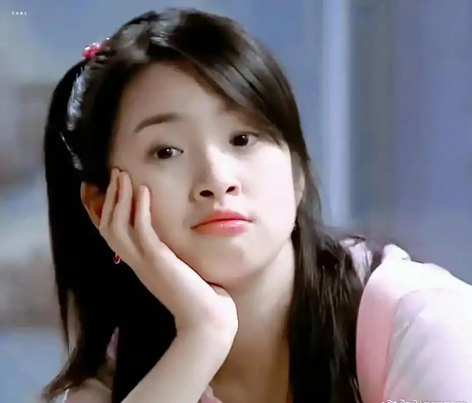 林依晨在《恶作剧之吻》中的袁湘琴真的是太可爱了,后来无论被翻拍