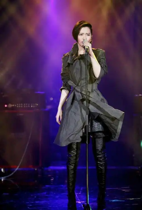 谭维维冬装生活图片女生(谭维维冬装生活图片女生头像) 第2张