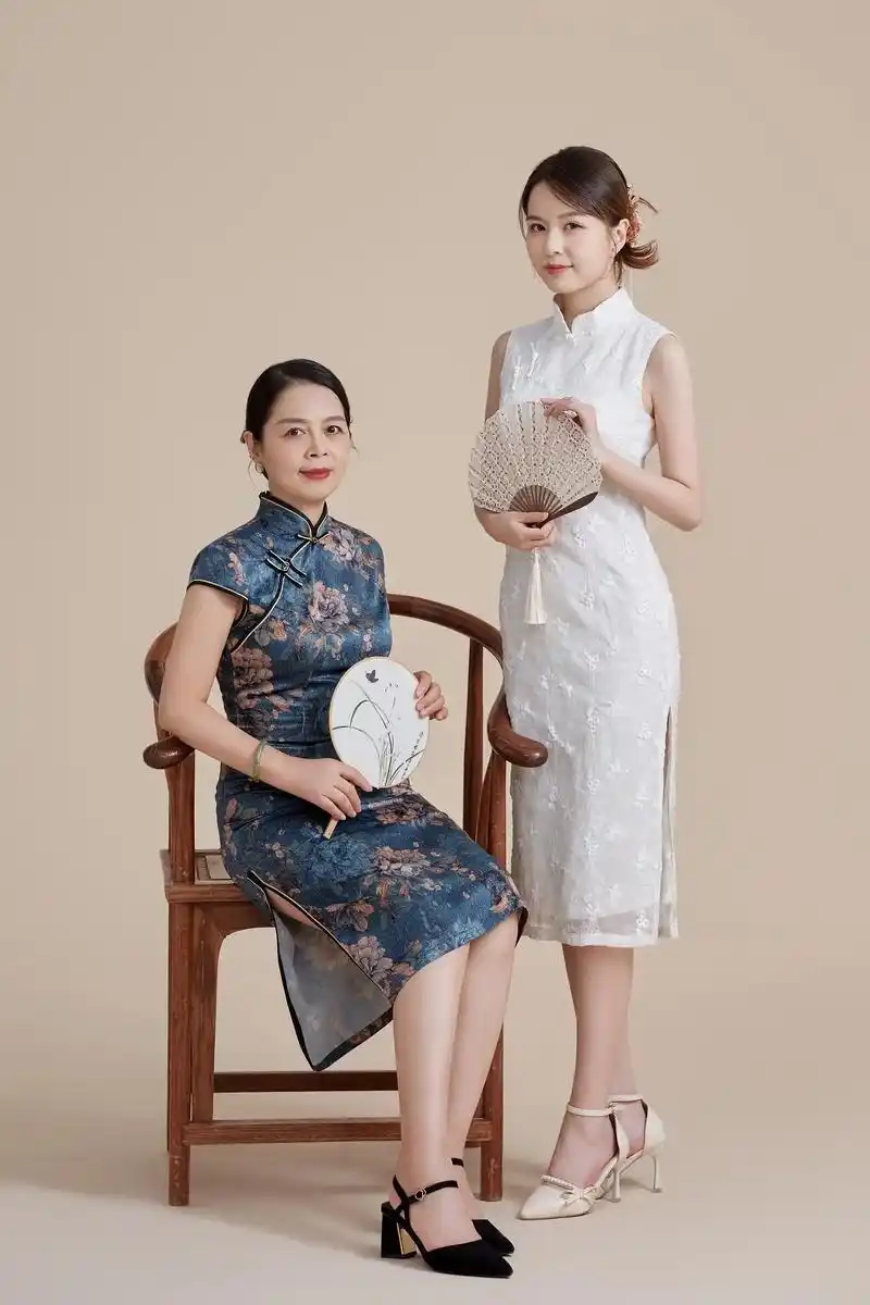 抖音发照片会自己卡拍了  #复古民国风 #旗袍 - 抖音