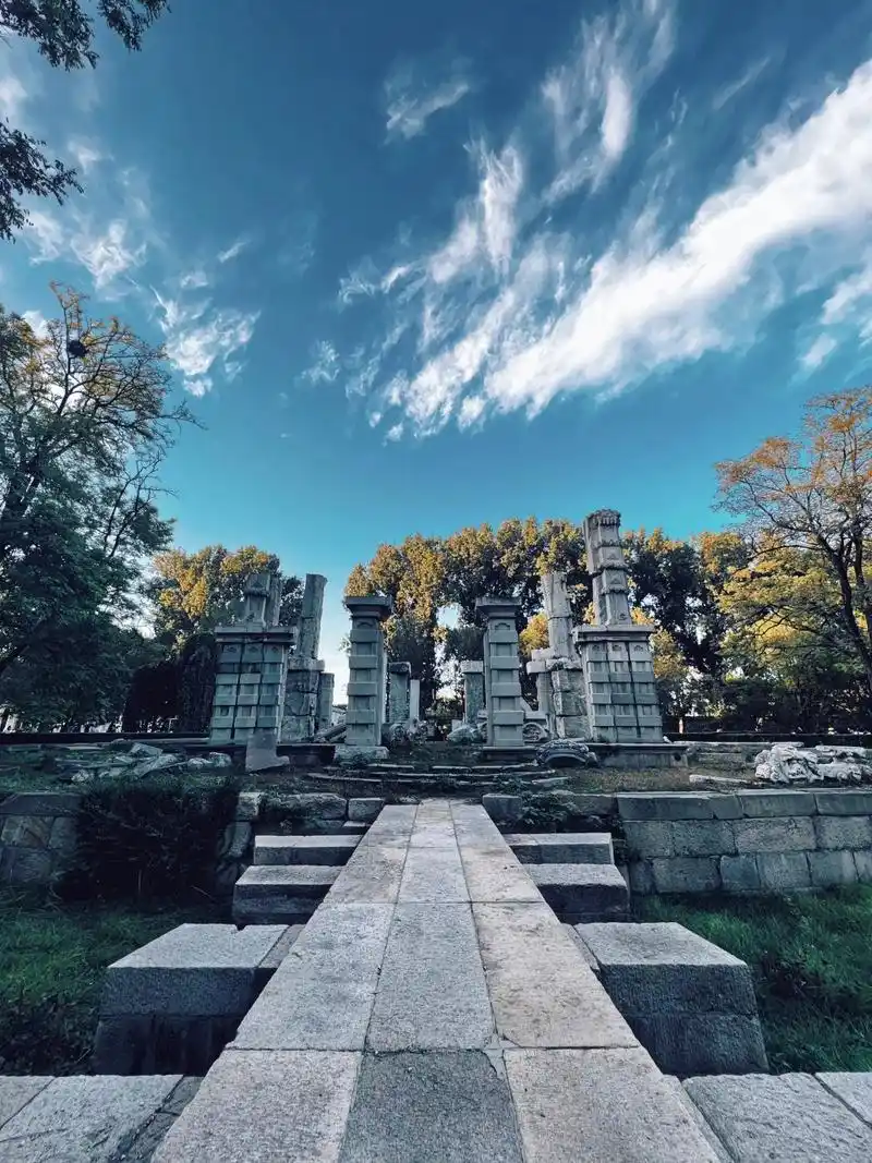 北京丨圆明园丨西洋楼景区 康熙末年和雍正年间,圆明园开始兴建.