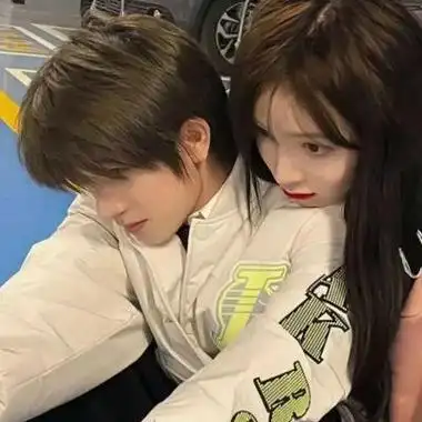 qq情侣头像一男一女帅这么帅遇见是福气