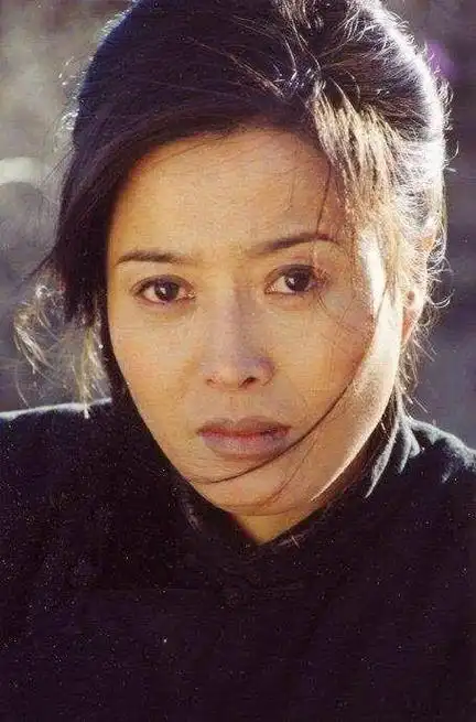 极力挽回想要这段感情的丁嘉丽却得到了"你觉得咱俩般配吗?