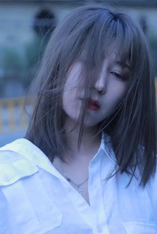 忧伤的女人.😢😢 - 父母的恩情 - 图虫