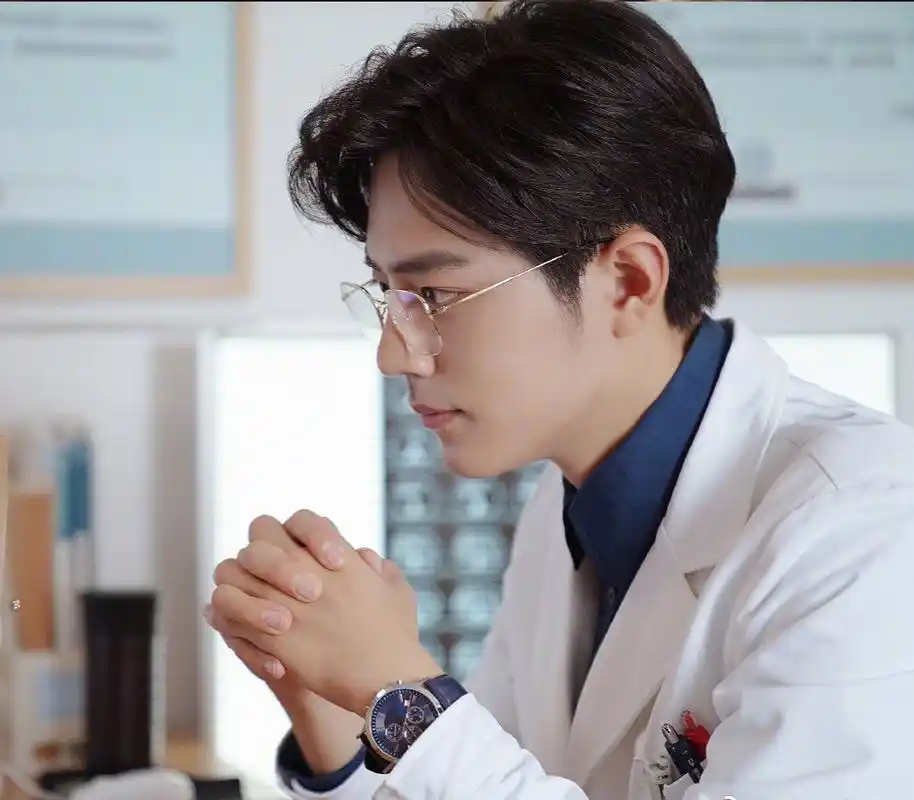 肖战顾魏图片:顾医生,你好呀